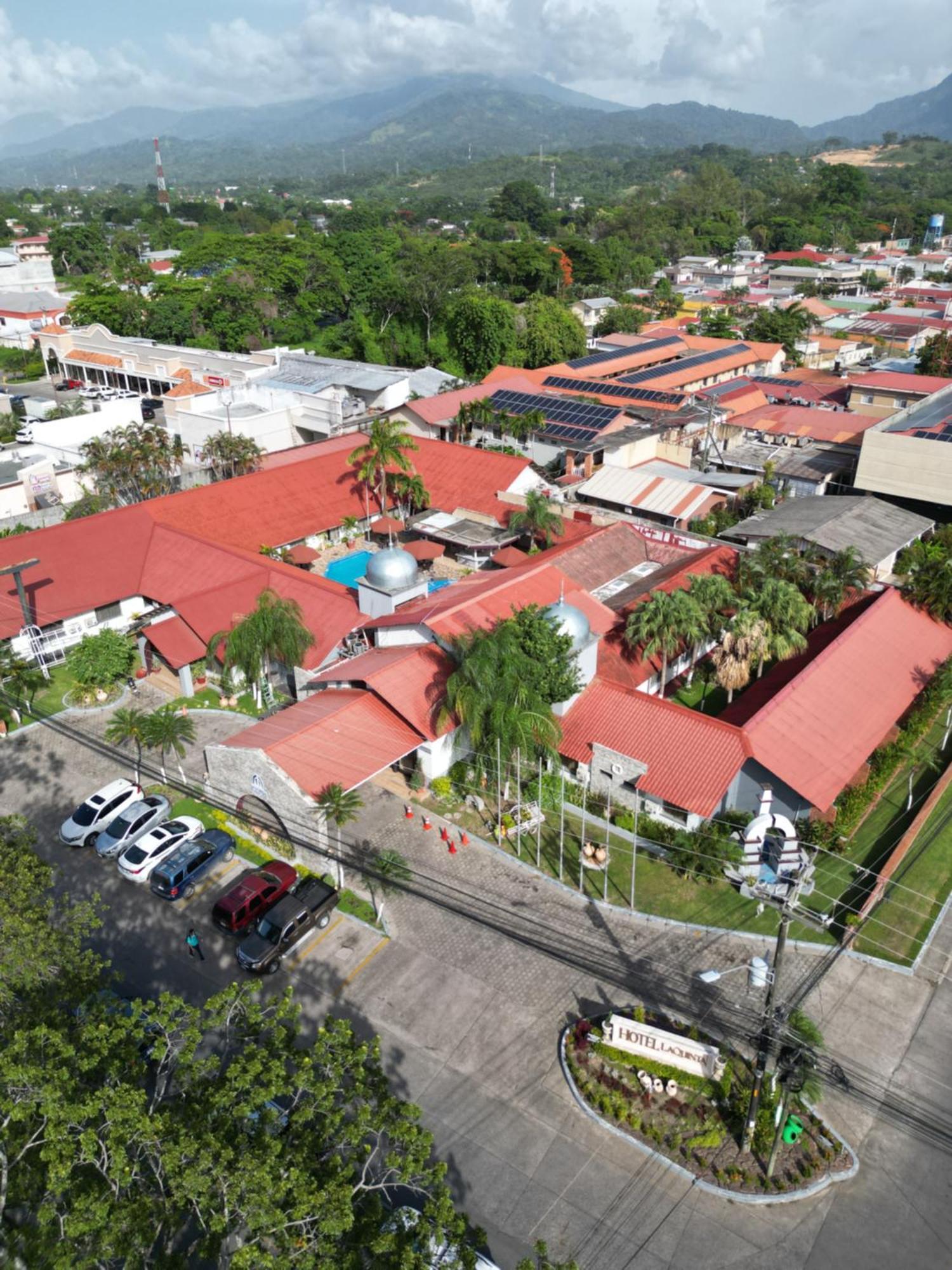 Hotel La Quinta La Ceiba Exterior photo